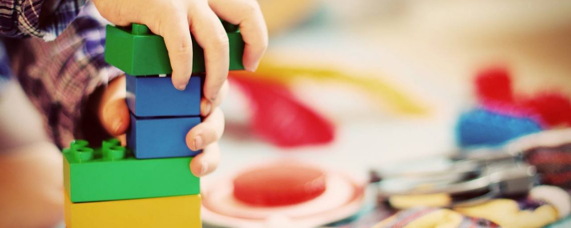 L’orthopédagogie : rôle et fonctionnement pour aider les enfants DYS, TDAJH, TSA ou HP